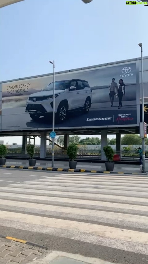 Riyaa Subodh Instagram - My new campaign is on air 😍🤩 #delhi Brand :- @toyota.india #fortuner #legender Captured by @amoljadhavphotography . . . . #happyme #campaign #delhi #indianmodel #billboard #reelsinstagram #trending Delhi Airport