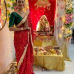 Riyaa Subodh Instagram - 1/9/2022 #ganpatibappamorya 🙏🏼 ईश्वर से यही प्रार्थना की मोह-माया से दूर रखे और हर जीव को मानसिकरूप से स्वस्थता प्रदान करे एवं बुरी नज़र से बचाए। 🙏🏼 🌺 ॐ लंबोदराय नमः । ॐ विघ्नहरताय नमः। #ganpati #thankyougod Ahmedabad, India