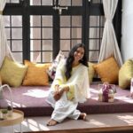 Riyaa Subodh Instagram - A Carnival’ous experience with marvellous amenities! 🥰 . 📷 @munnasphotography 💄 @eshaasikka . . . #villa #lonavala #getaway #staycation #vacation #holiday #weekend #luxury #luxurylifestyle #festive #vibes #love #light