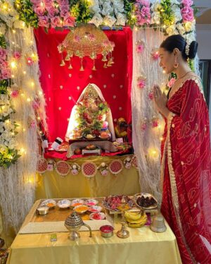 Riyaa Subodh Instagram - 1/9/2022 #ganpatibappamorya 🙏🏼

ईश्वर से यही प्रार्थना की मोह-माया से दूर रखे और हर जीव को मानसिकरूप से स्वस्थता प्रदान करे एवं बुरी नज़र से बचाए। 🙏🏼 🌺 

ॐ लंबोदराय नमः । ॐ विघ्नहरताय नमः।

#ganpati #thankyougod