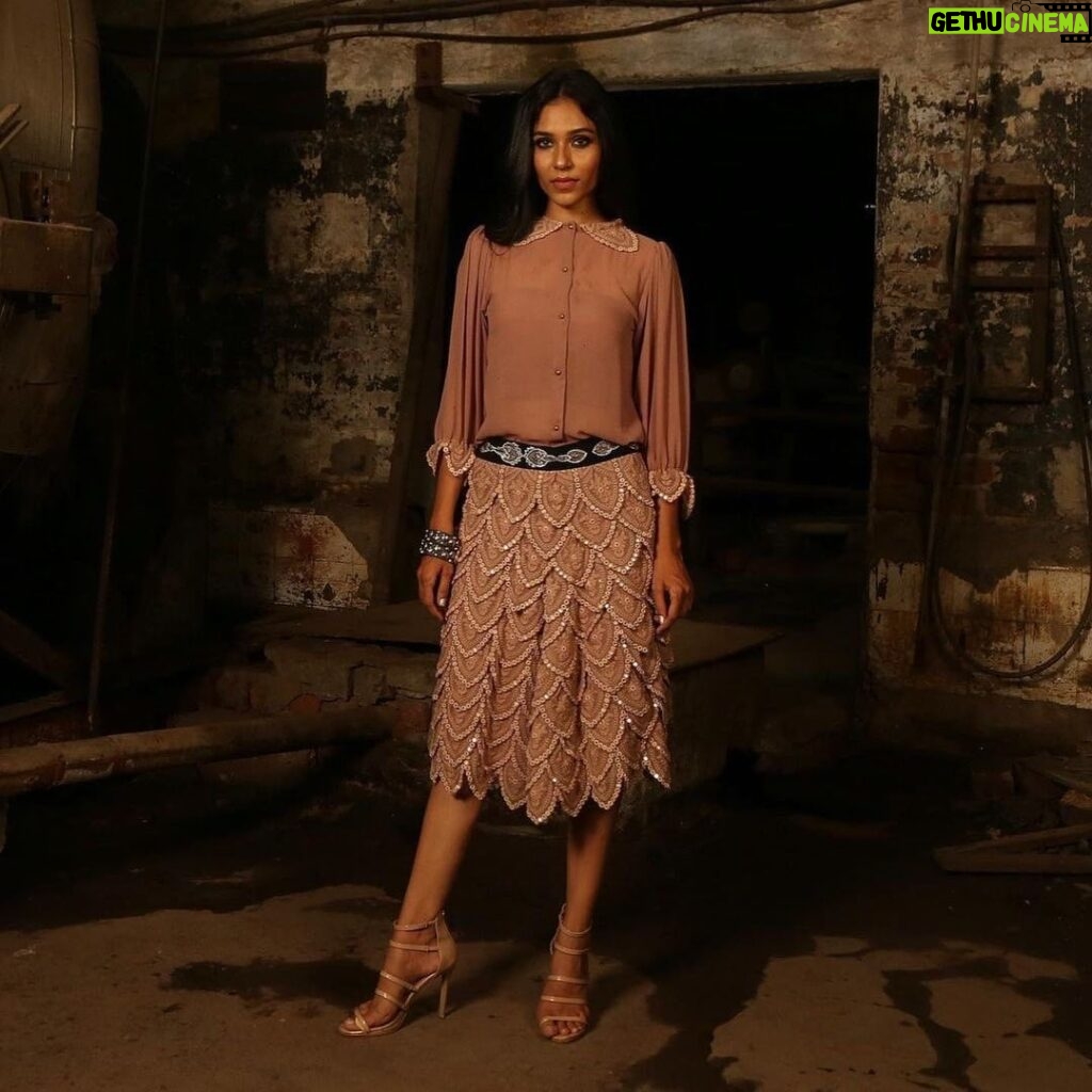 Riyaa Subodh Instagram - Posted @withregram • @abha_choudhary Fringe away. Our ruffle cuff blouse + fringe mirrorwork skirt set is on the racks! Shop away. • s a a n j h • limited edition pre festive capsule Conceptualized and directed by @shie_lobo Photographed by @blingping.in Model: @theriyasubodh Styling : @nikki_deol HMU: @hmha.surat #fashion #abhachoudhary #launch #india #fashionstyle #trending #trend #style #fashionista #saanjh #festivecollection #weddingcouture #fashionblogger #weddingdress #indianwedding #indianweddingstyle #weddingfashion #indianstyle #trendingreels #trendy #behindthescenes #BTS #runway #runwaycollection #fashionnova #fashionmodel #mirrorwork #rajasthan #banjara #handwork