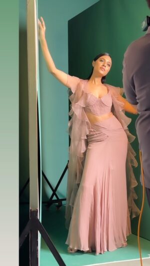 Riyaa Subodh Instagram - This is why I’m their favourite 🤩🥰 #poser 
Coming soon….. ❤️‍🔥
.
.
#reelitfeelit #reelkarofeelkaro #reelsinstagram #trendingreels #trendingsongs #trendingaudio #photoshoot #ootd #ootdfashion #bts