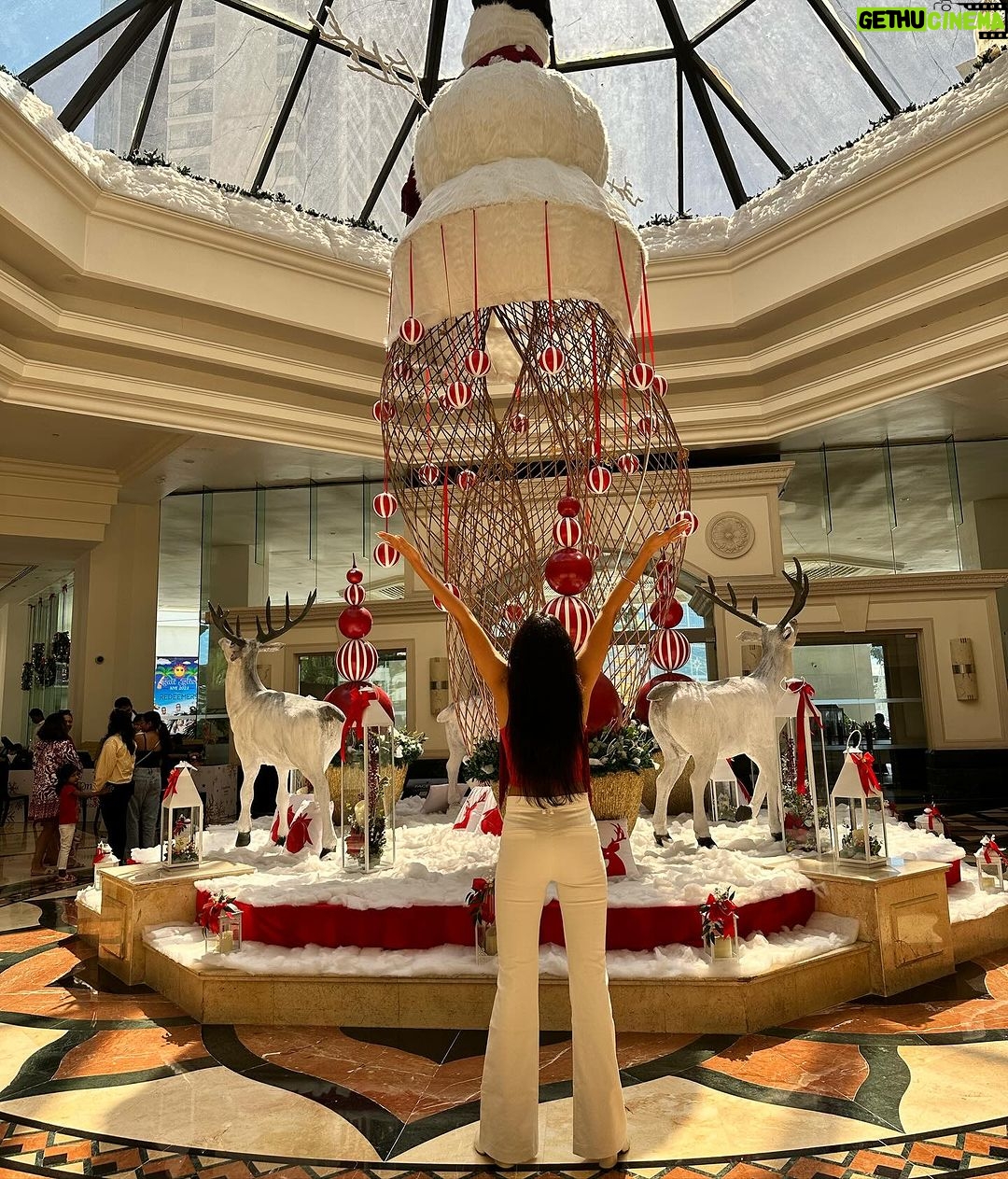 Riyaa Subodh Instagram - You better not cry, you better not shout, you better light up, I’m telling you why! Secret Santa’s coming to town. 🧑🎄 🌲 . . . . #santa #secretsanta #holiday #holidaystyle #trendingreels #xmas #xmastree #christmas #ootd #red #white #instadaily #instafashion