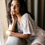 Riyaa Subodh Instagram - By the window. @theriyasubodh #naturallight #naturallightphotography #instaportrait #nikonmirrorless #nikonz7ii