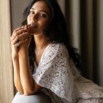 Riyaa Subodh Instagram - By the window. @theriyasubodh #naturallight #naturallightphotography #instaportrait #nikonmirrorless #nikonz7ii