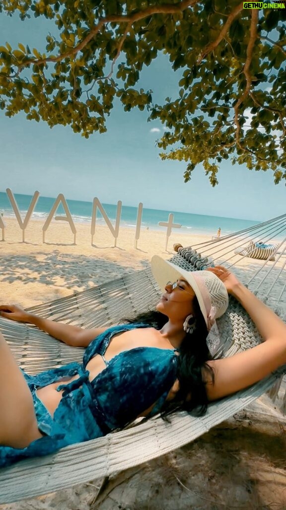 Riyaa Subodh Instagram - Take me back 💙 . . 🎥 @shubham_thapa_films . #reelitfeelit #reelsinstagram #reelkarofeelkaro #reelsvideo #trendingreels #trendingsongs #trendingaudio #modellife #bikinimodel #beach #beachvibes #phuket #beachbody #ootd