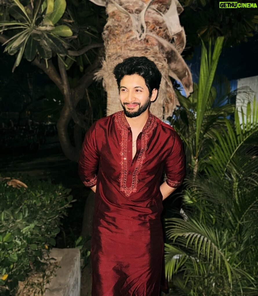 Rohit Suresh Saraf Instagram - Diwali szn khatam hone se pehle wedding szn shuru 😭