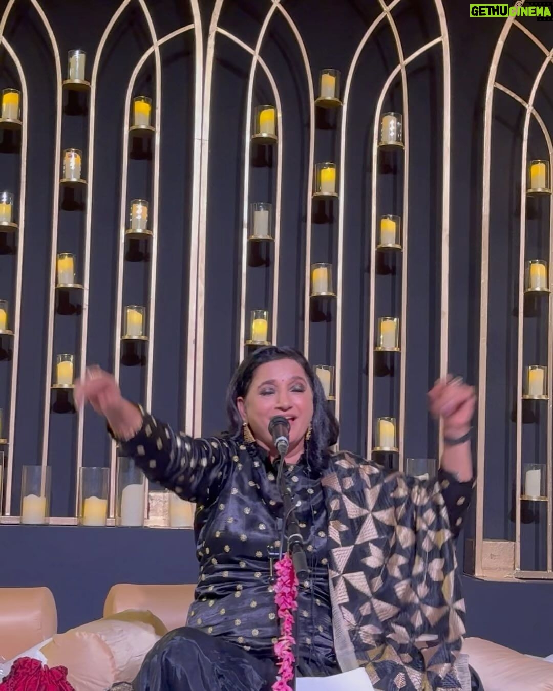 Rohit Suresh Saraf Instagram - This was a couple weeks ago when I had the honour of listening to @sethkavita ji live, somebody I’ve always highly admired. I truly believe that music has been my most important friend in the past decade since I’ve lived away from home, and attending this special show made me feel right at home. So thank you, @ibtida_ek_mehfil_ for having me and for making this night so memorable for me. So grateful! Ps. The highlight of the night for me was that I got to share my box of Yogi Kanthika with Kavita Ji 🥹🙈 (Hope this is enough for my friends to stop mocking me for being obsessed with it.) Wearing my most fav @tisastudio ♥️
