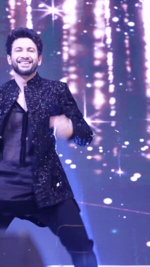 Rohit Suresh Saraf Instagram - One of the best nights!!!!! ⚔️♥️ #Meghank 

Choreographed by @kshitijvaishnav 🔥