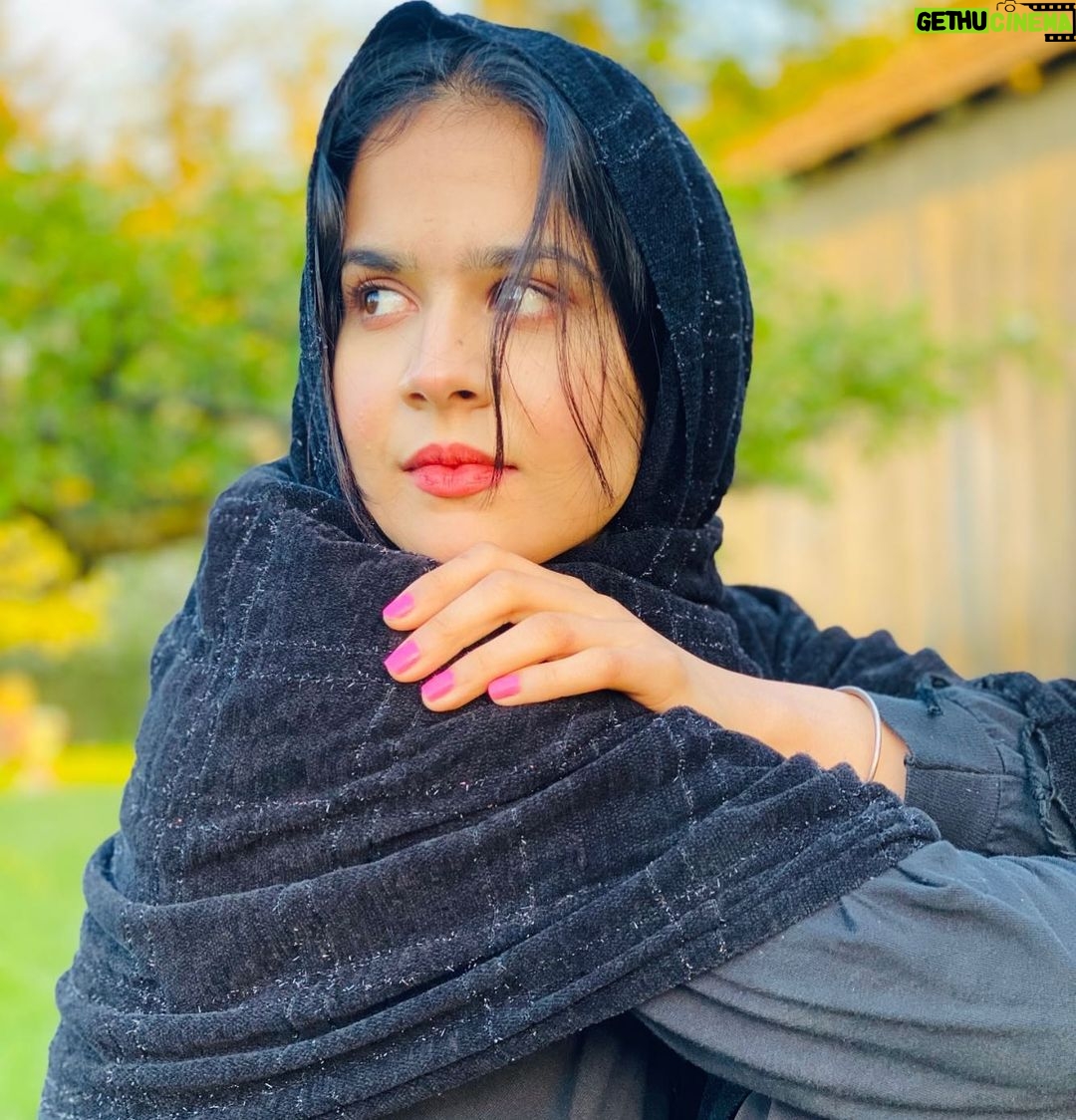 Roopi Gill Instagram - Ve Shehar Tera Door Ai Shaaman Pai Gaiyan