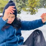 Roopi Gill Instagram - Swipe to see what really happens 😆❄️
