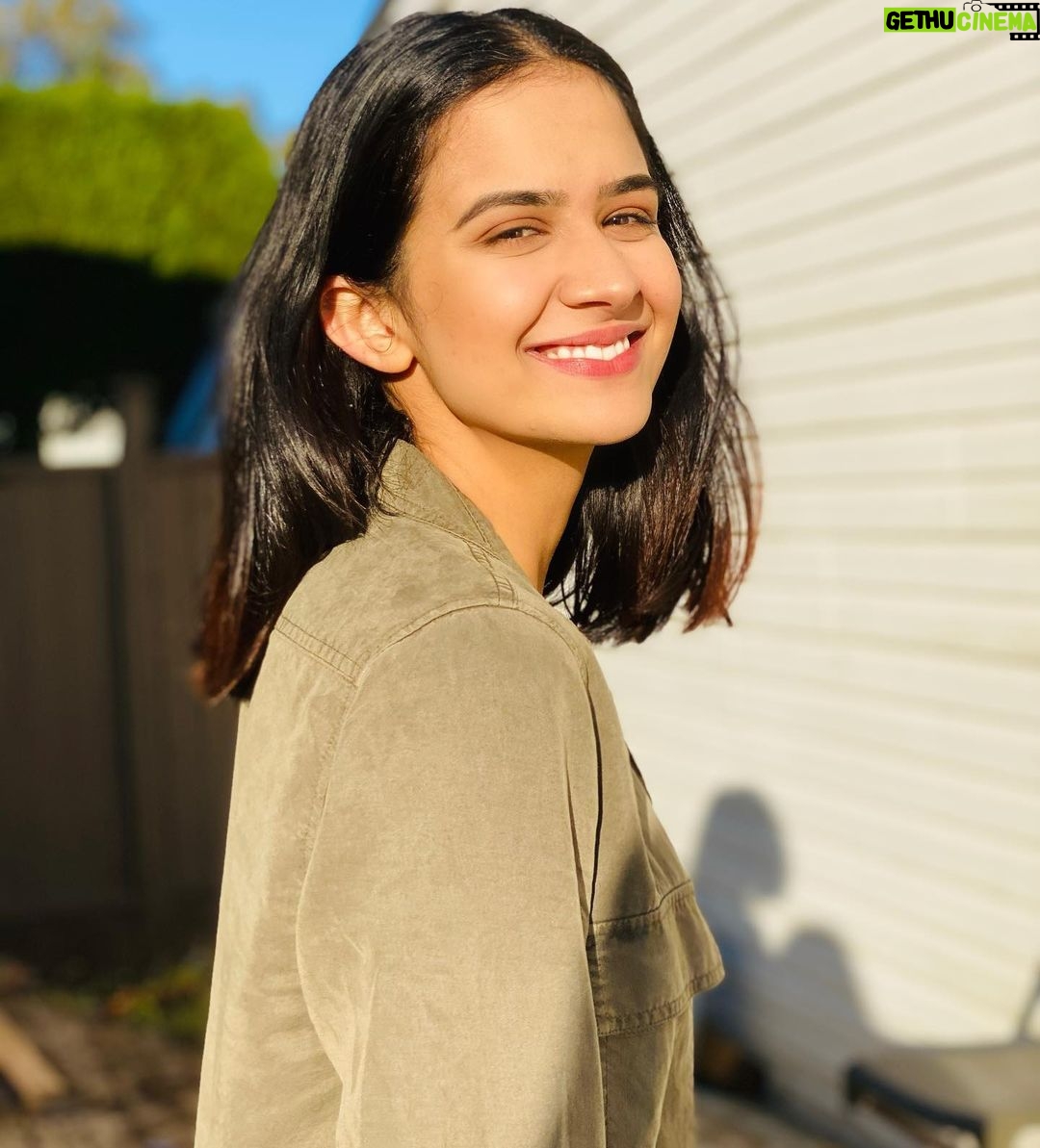 Roopi Gill Instagram - ਨੀ ਹੌਲ਼ੀ-ਹੌਲ਼ੀ ਵੈਲ ਛੱਡ ਜੂ 😆
