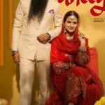 Roopi Gill Instagram - ਧੀਏ .. full song out now . @birsinghmusic @roopigill_ @iseemakaushal @jarnailsinghofficial @janjotsingh @harpreetshahpur @bull18network @gurmohdamusic @garrysinghdp @jassithepoet @nitashabhateja @kaurdilpreet_dilu @jassmakeovers1 @jassa_singhart @harvinderhiraproductions @ammy_0575 @thek43_ @kamcee_ @sardaarsaabdesigns @amangrewalinfo @gurdassgillofficial