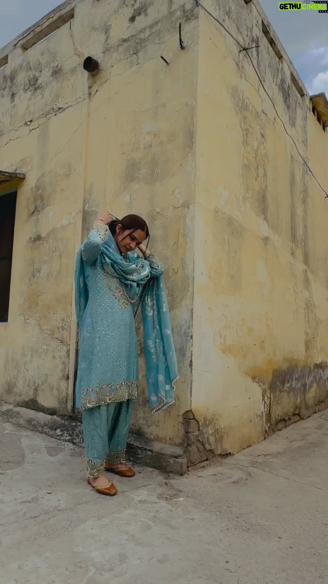 Roopi Gill - 265.4K Likes - Je Haq Ja Jatana Jatti Te 💙
📸: @canonsinghh