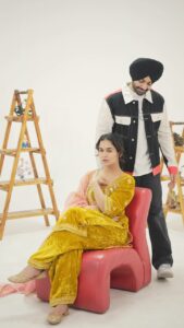 Roopi Gill Instagram - Kehnda Pariyaan Di Reach Ton Paraan 👸🏻💎 #Challa Going Viral , Thankyou Guys 👌 Keep Listening 💍