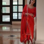 Roopi Gill Instagram - 𝔹𝕖𝕒𝕦𝕥𝕪 𝕚𝕤 𝕒𝕤 𝕓𝕖𝕒𝕦𝕥𝕪 𝕕𝕠𝕖𝕤 Outfit: @meharbyjassmangat 🌹