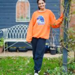 Roopi Gill Instagram - Just keep swimming 🧡