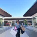 Roshni Chopra Instagram – Shopaholicβs add this to your reasons to visit Bangkok NOW βΌοΈποΈβ¨ the shopping @siampremiumoutletsbangkok is AMAZE with everything from LUXURY DESIGNERS , Ready to Wear , to high street shopping at INSANE Discounts- with food options and even a play area from kids – itβs a MUST VISIT and only 45 minutes away from Bangkok!
Pro-tip – go with your passport because you can claim a tax refund over and above the insane outlet mall prices β€οΈποΈ
#SiamPremiumOutletsBangkok
#OutletBangkok #OutletThailand
#TheFirstPremiumOutletInThailand Siam Premium Outlets Bangkok 42K