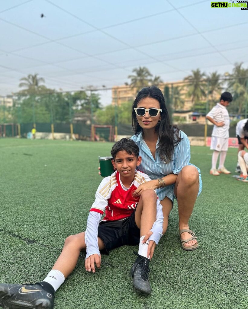 Roshni Chopra Instagram - 11 years ago I was given the best birthday gift from the universe 🎈🎂- born a day apart , Jaivir and I are more similar that I’d like to admit - thank you for choosing me , thank you for teaching me and thank you showing me what unconditional love feels like ❤️🤗 happy birthday Jaivir .. you make me proud everyday xx #scorpioseason #momlife
