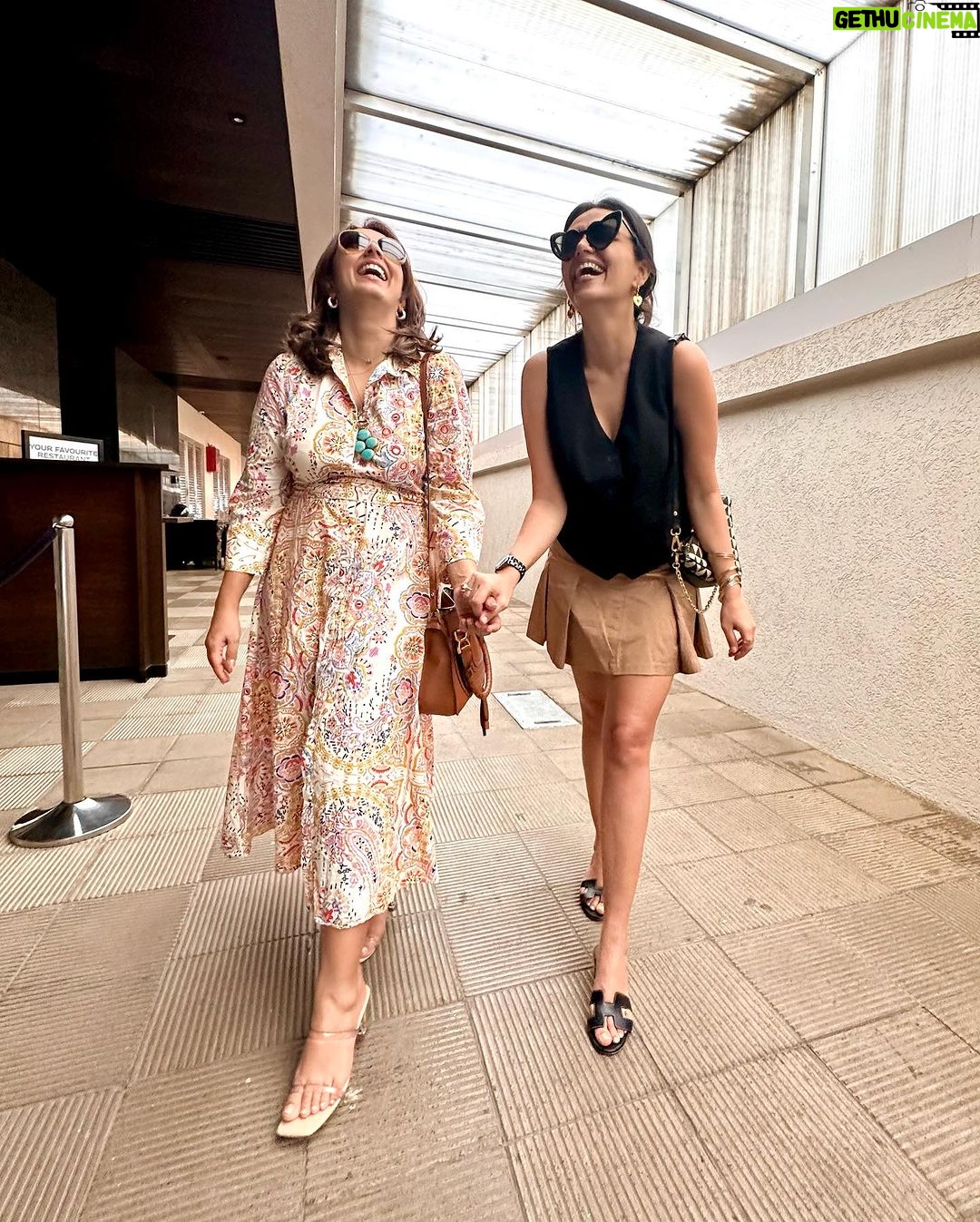 Roshni Chopra Instagram - Surrounded by so much birthday Love ❤️ My 3 birthday wishes 🎂- To be truly present in the moment ✨ To doubt less & trust more ✨ To let LOVE in and not be afraid to show it or receive it ❤️