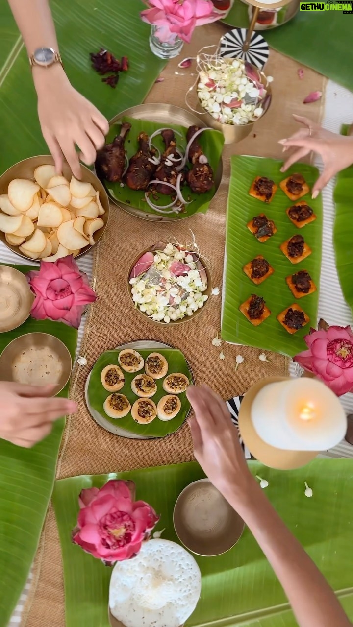 Roshni Chopra Instagram - 🎅 Decembering with my favourites @naironfireindia 🔥 Whether you’re organizing a cozy gathering like mine or planning a larger-scale event, rely on NairOnFire to meet all your catering requirements. Unique flavours and awesome presentation. Transports you to the backwaters. Delectable Kerala dishes await your guests, ensuring everyone departs with satisfied hearts and full stomachs. (Collab)