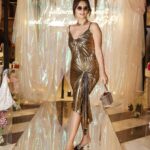 Roshni Chopra Instagram - Golden Glow ✨via @aispi.co Shop this look and so much more at the AiSPi trunk show at The Chanakya Mall in Delhi and online till 1st december ✨  @aispi.co @thechanakya @rosantica.official @quicreatives @theartchitectindia @tanquerayindia @bakeboxdelhi  📸 - @porfi.does.film @lakshaysachdevaphotography