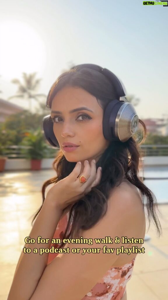 Roshni Chopra Instagram - Get in the zone ✨(my new @dyson_india #dysonzone have changed the meditation game for me with the most incredible noise cancelling feature- I can tune in and zone out. #obsessed ! ) Morning meditation reccos - dr Joe dispenza (avail on YouTube and his app) Deepak Chopra’s 21 day abundance meditation challenge (also on YouTube and his app) Evening walk suggestions - anything from abraham hicks , Mel robbins and Marissa peer all on YouTube . #dysonindia {gifted }