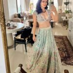 Roshni Chopra Instagram - ✨Festive roundup✨- pick a fav 1-10? Look 1 - @pinkcitybysarika Look 2 - @sajedalehry Look 3 - @inej.in Look 4 - @svacouture Look 5 - @osaabyadarsh Look 6 - @sobariko Look 7 - @nadiyapaar Look 8 - @1999adofficial Look 9 - @kalista.official Look 10 - @tussah_siddhishah Indian designers #weddingseason #lehenga #sari #suit #indianwear