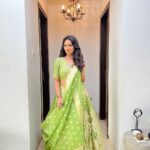 Roshni Chopra Instagram - ✨Festive roundup✨- pick a fav 1-10? Look 1 - @pinkcitybysarika Look 2 - @sajedalehry Look 3 - @inej.in Look 4 - @svacouture Look 5 - @osaabyadarsh Look 6 - @sobariko Look 7 - @nadiyapaar Look 8 - @1999adofficial Look 9 - @kalista.official Look 10 - @tussah_siddhishah Indian designers #weddingseason #lehenga #sari #suit #indianwear