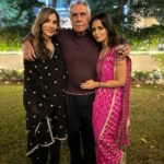 Roshni Chopra Instagram - Holding on tight to the people who light me up 💡✨❤️- Diwali at home hits different 🪔 wishing you all a prosperous year ahead .. #happydiwali Thanks @paracouture for the matching Kurtas for the boys 💕