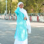 Saba Ibrahim Instagram - Lucknowi chikankari kurta from - @thechikancompany . . . #sabaibrahim#sabakajahaan#lucknowichikankari#lucknowikurti#chikankarikurta#ood#ramadan2023 Maudaha u.p. India
