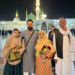 Saba Ibrahim Instagram - Labbaik ya Rasool Allah ﷺ 💚 . Alhamdulillah for everything.. 🙏🏻🤲🏽 . . Friends aap sabke liye dua ki hai 🤲🏽 Allah apko bhi yeh din dikhaye ❤️ Ameen . . #sabakhalid#sabakajahaan#khalidniaz Masjid Nabwi - Al Madinah Al Munawarah