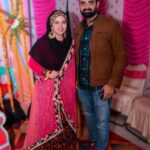 Saba Ibrahim Instagram - Love you dost @khalid_niaz23 👫 Ma sha Allah🌸 . . #sabakhalid#sabaibrahim#khalidniaz