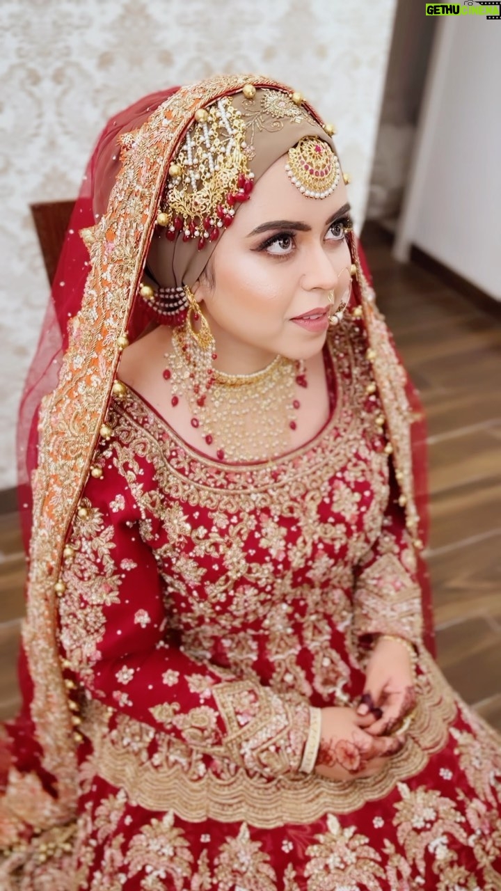 Saba Ibrahim Instagram - Wearing @asbaabofficial Makeup @fatimasayyedmakeoversfsm Jewellery - @justjadaujewellery @photography - @shot_by_abidk . . #sabaibrahim#sabakajahaan#sabakhalidibrahim