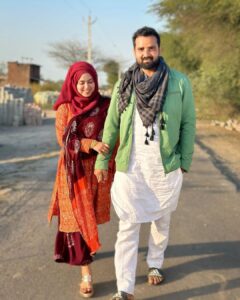 Saba Ibrahim Instagram - Is Dar Pe Tujhse Hi Nazare Tujhse Hi Har Or Baharein Tera Hona Hai Kuch Aisa Jaise Ghar Ko Rab Ki Dua Re ❤️