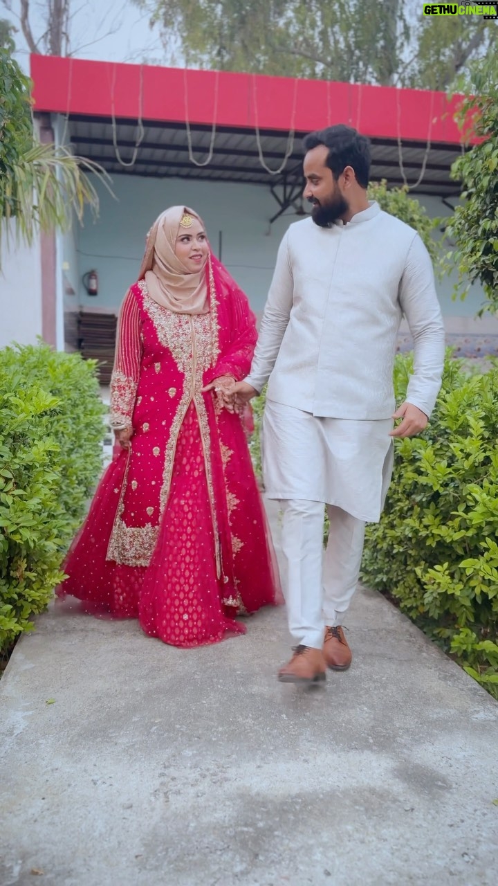 Saba Ibrahim Instagram - Thank you @aaliyadeeba_official for designing our 1st wedding anniversary outfit ❤️ . . . #sabaibrahim#sabakajahaan#khalidniaz#sabasunnykianniversary