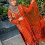Saba Ibrahim Instagram - beautiful outfit from @ranafashionindia ❤️ ▫️Book from website ▫️www.alranafashion.com ▫️cash on delivery availavle. ▫️ use Coupon code *Ramdaan200* for 200₹ off Go for paid orders and save extra charges for cod . . #sabaibrahim #sabakajahaan #sabakhalid❤️