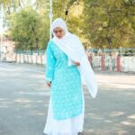Saba Ibrahim Instagram - Lucknowi chikankari kurta from - @thechikancompany . . . #sabaibrahim#sabakajahaan#lucknowichikankari#lucknowikurti#chikankarikurta#ood#ramadan2023 Maudaha u.p. India