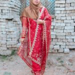 Saba Ibrahim Instagram - Ramadan Mubarak aap sabko ❤️🤲🏽 . . Outfit- @boutiquecollectionmirza01 . Inke page pe “Ramadan sale” chal rahi hai.. worldwide shipping hai and trusted page hai.. to aap bhi jaiye follow kijiye.. check kijiye .. . . #sabakhalid#sabaibrahim#sabakajahaan#ramadan2023#ramadankareem Maudaha u.p. India