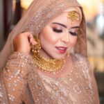 Saba Ibrahim Instagram - Teri yaadein, teri baatein, tere hi fasaane hain.. Haan qubool karte hain ke hum tere deewane hain.. ❤️ . . Makeover & styled by - @the_makeup_brigade . . Click by - @akphotography_mumbai . . . #sabaibrahim#sabakajahaan#sabakhalid#makeover#bridalmakeup#postoftheday#ramadaplaza RAMADA Hotel Juhu
