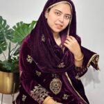 Saba Ibrahim Instagram - Dua kiya karo aur Dua ke sath sabar bhi kiya karo.. Kyuki Allah sabki sunte hain.. Par kisi kisi ko sabar ke liye chunte hain.. ❤️🤲🏽 . . . #jummahspecial #sabaibrahim #sabakajahaan
