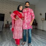 Saba Ibrahim Instagram - Jummah mubarak ❤️ . . Mera outfit & sunny ka Kurta @ak.batiq ne bheja hai ❤️ . . Thanku . . #sabakhalid#sabaibrahim#sabasunny#khalidniaz#friday#instagrampost#postoftheday#positivevibesonly#peace#love k