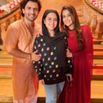 Saba Ibrahim Instagram - At new song shoot set.. 🥰🎥 @shoaib2087 @ms.dipika . . Shoaika family apko bohot pasand aane wala hai yeh song 🙌❤️ . . #shoaibibrahim#dipikakakaribrahim#sabaibrahim#ibrahimfamily#songshoot#onlocation#couplesofinstagram#couplesong#lovesongs#love#peace