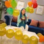Saba Ibrahim Instagram - Alhamdulillah 2.5 million on YouTube ❤️ Thanku and love u sabko 🤗🙏🏻🤲🏽 . . #sabaibrahim#sabakajahaan#ibrahimfamily#vlogger#youtuber