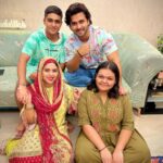 Saba Ibrahim Instagram - Bas meri har pal yahi dua rahe, Humesha , Har wqt meri behnon ke chehre pe Muskurahat rahe🤲 #happyrakhshabandhan to all 🤗
