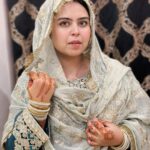 Saba Ibrahim Instagram - Main zindagi likungi.. tum khudko samajhna ❤️