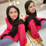 Saba Ibrahim Instagram - Aurat chaahna aur aurat ko chaahna.. Dono mein zarurat aur mohobbat ka fark hai.. 💕 . . . #sabaibrahim#sabakajahaan#lifestyleinfluencer#vlogger#ootd#hotpink#instagram#outfitoftheday#instagram