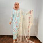 Saba Ibrahim Instagram - Hai ishq toh phir toh phir asar bhi hoga.. Jitna idhar hai udhar bhi hoga.. ❤️ . . . Outfit - @ranafashionindia . . #sabaibrahim#sabakajahaan#blogger#influencer#youtuber#love#peace