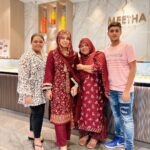 Saba Ibrahim Instagram - Kuch meetha ho jaye @meethamumbai . . Comment down ur fav sweet 😺👇🏻