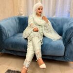 Saba Ibrahim Instagram - Khuda kare tumhe yeh eid raas aa jaye.. Tum jis ko chaaho tumhare paas aa jaye 🤲🏽❤️ . . Kaisi rahi eid aap sabki? EIDI milj ya nai? . . Wearing - @asbaabofficial 👗 (They have beautiful collection) Asbaab by Madiha Farooq Store Location 📍: 18/144, Nehru Rd, Anand Nagar, Vakola, Santacruz East, Mumbai, Maharashtra . . #sabaibrahim#sabakajahaan#eidoutfit#eidlook#eidlookbook#designer#eidmubarak#eidcollection#eid2022#lookoftheday#ootd#eidootd#asbaab#weddingcollection